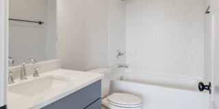 Beautiful Charlotte Park Townhome With Two Car Garage Gallery 41