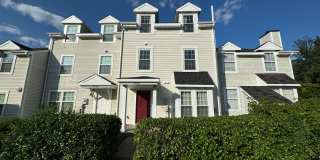 Stunning 2 Bed 2.5 Bath Interior Townhome In Newgate Community Gallery 1