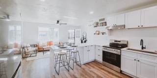 Fully Remodeled 2 Bedroom 1 Bathroom Mesa Townhome WATER/SEWER/TRASH included! Gallery 1