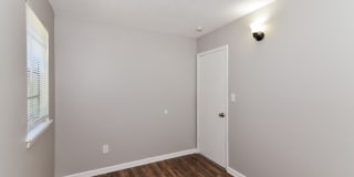 6 Castle Court Gallery 10