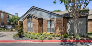 Crossroads at Arlington Apartments Gallery 12