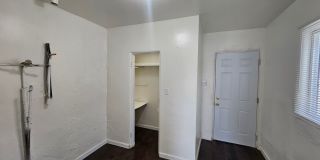 2 Bed WITH OFFICE 1 Bath AND WASHER/DRYER HOOK UP! Gallery 4