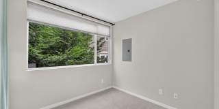 Modern 1-Year-Old Home in Central District w/ Private Rooftop Deck, Lower-Level Private Suite & Multi-Zone A/C Gallery 20