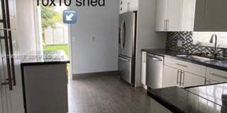 432 Palmetto Dr # 0 MIAMI SPRINGS, FL 33166 Gallery 14