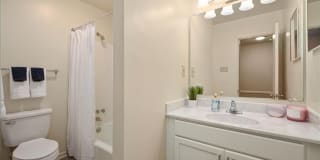 Oak Hill Townhomes Gallery 14
