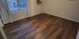 8213 W Quail Avenue Gallery 31