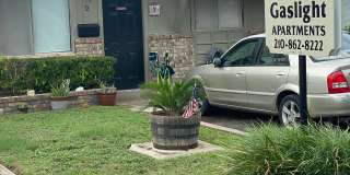 128 Moore Street Gallery 1