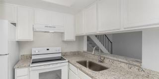 REDUCED PRICE!!! 2 BEDROOM CONDO CLOSE TO UNIVERSAL AND VALENCIA Gallery 9
