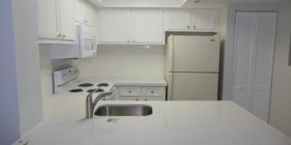 ONE BEDROOM ONE BATHROOM! WATERFRONT COMMUNITY! Gallery 4