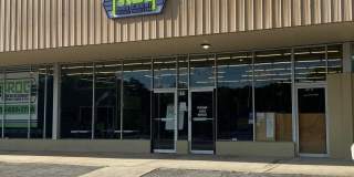 410 W James Lee Boulevard Gallery 1