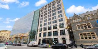 Fully Furnished Designer Loft with Parking & Monument Views! Gallery 41
