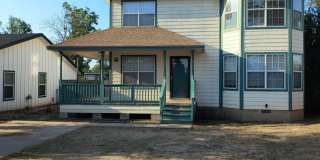 Large 4 bedroom, 2.5 bathroom home! Easy access to Loop and Bryant Blvd! Gallery 1