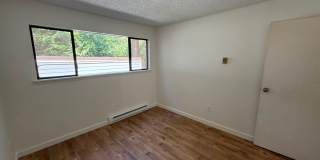 3 Bed 2 Bath Condo & Pool Access! Gallery 16
