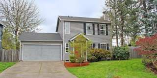 Traditional Modern Home On Cul-De-Sac in Established Beaverton Neighborhood Gallery 1