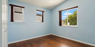 13990 SW 160th Ter Gallery 28