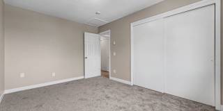 FOR RENT! Beautifully Remodeled 2 Bed/1 Bath Unit – Don’t Miss Out! Gallery 11