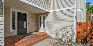 Spacious 2Bed/2.5Bath Townhouse in Central Denver Gallery 1