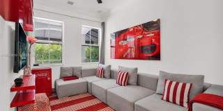 2143 N Bay Rd Gallery 17