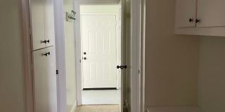 CHARMING 4 BED 2 BATH HOUSE NEAR DOWNTOWN Gallery 23