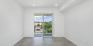 3450 West 43rd Street Gallery 438
