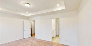 Beautiful 3BR/2.5BA Townhouse located in Kellerton Place Gallery 13