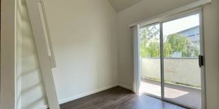 2 Bedroom + Loft Condo in Parkwood Village Gallery 6