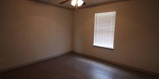 Beautiful 3 Bedroom 2 Bathroom Townhouse in South Tyler! Now offering 1/2 OFF FIRST FULL MONTHS RENT! Gallery 13