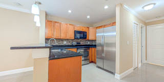 Beautifully remodeled condo for rent in Metrowest! Beautifully remodeled condo for rent in Metrowest! Gallery 5