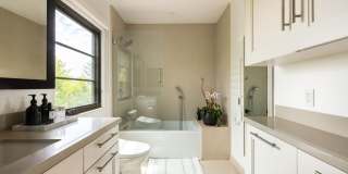 1745 N Vista St Gallery 19