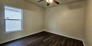 Adorable 2 bedrooms 2 baths recently remodeled rental home available in Groveland Gallery 9