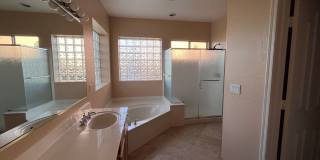 3500 SFT home, 5 Bed 3 bath with POOL and 3 car garage Gallery 33