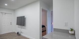 19 NE 16th Street Gallery 7