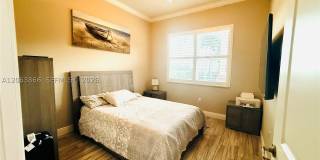 12403 NW 18th Ct Gallery 25