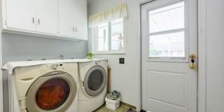 Spacious 3 Bedroom Home with Oversized Family Room & Covered Outdoor Living! Gallery 29