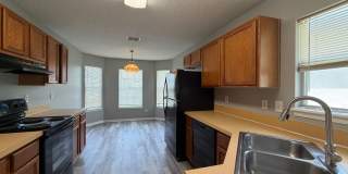 Cottage Style Home in Savannah Trace Gallery 5