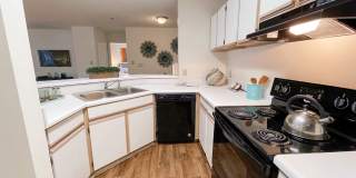 The Crest at Berkeley Lake Gallery 1