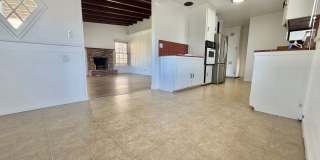 Spacious 3BD Manhattan Beach Home with Brand New Flooring, Large Den & 2-Car Garage Gallery 4