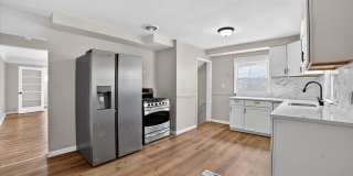 1851 BEVERLY HILLS DR Gallery 8