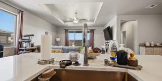 Beautiful 4 bedroom home with Solar Panels Gallery 9