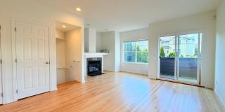 Lovely Ballard Townhome - Exceptional Location! Gallery 1