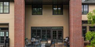 Beautiful Town Home Ready for Lease Gallery 1