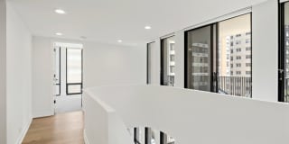 200 E Delaware Place Gallery 10