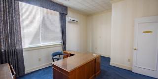 207 W KING Street Gallery 29