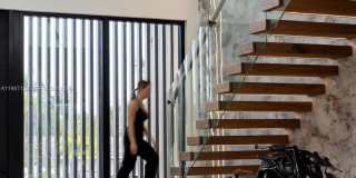 1102 Washington St Gallery 14