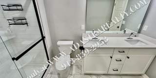 Beautiful Like New 4 Bed 4 Bath Home in Overland Park-Available in MAY!! Gallery 17