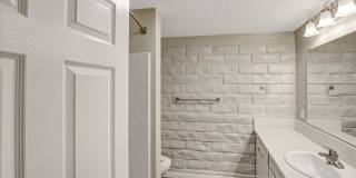 The Pines Apartments Gallery 80