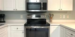 Magnolia North Furnished Two Bedroom Condo is Available Now! Overlooks the Myrtlewood Golf Course! Gallery 7