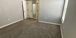 9708 LAKE POINTE Court Gallery 17