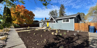 FOR RENT: UNFURNISHED: - Super Sweet Cottage style home in Midtown Bend. Gallery 5