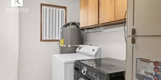 2 Bed / 1 Bath Home with Fenced Backyard in South Medford Gallery 16